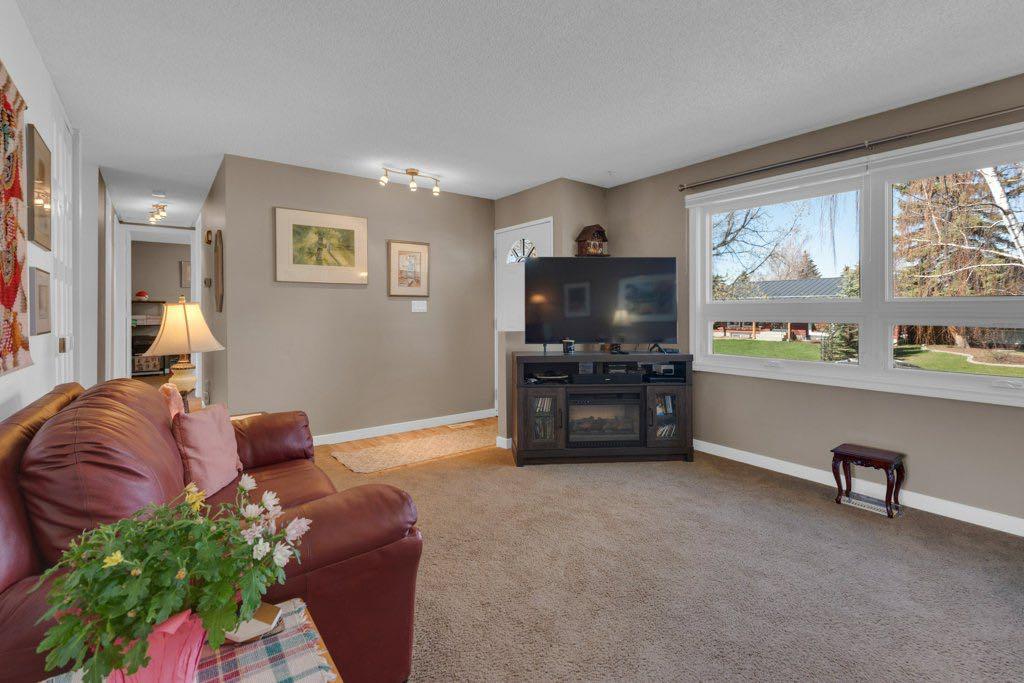 Additional image 5 of 16 Alcock Close, Okotoks, AB, T1S 1H1