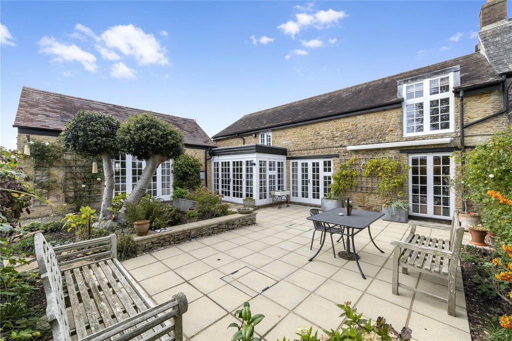 3 bed semi-detached house for saleNewtown, Milborne Port, Sherborne, Dorset DT9