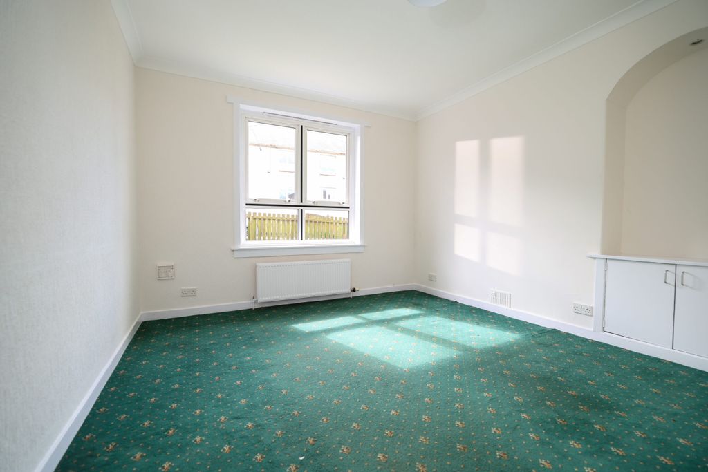 2 bed flat for saleKirkbride Crescent, Crosshill KA19 photo 2
