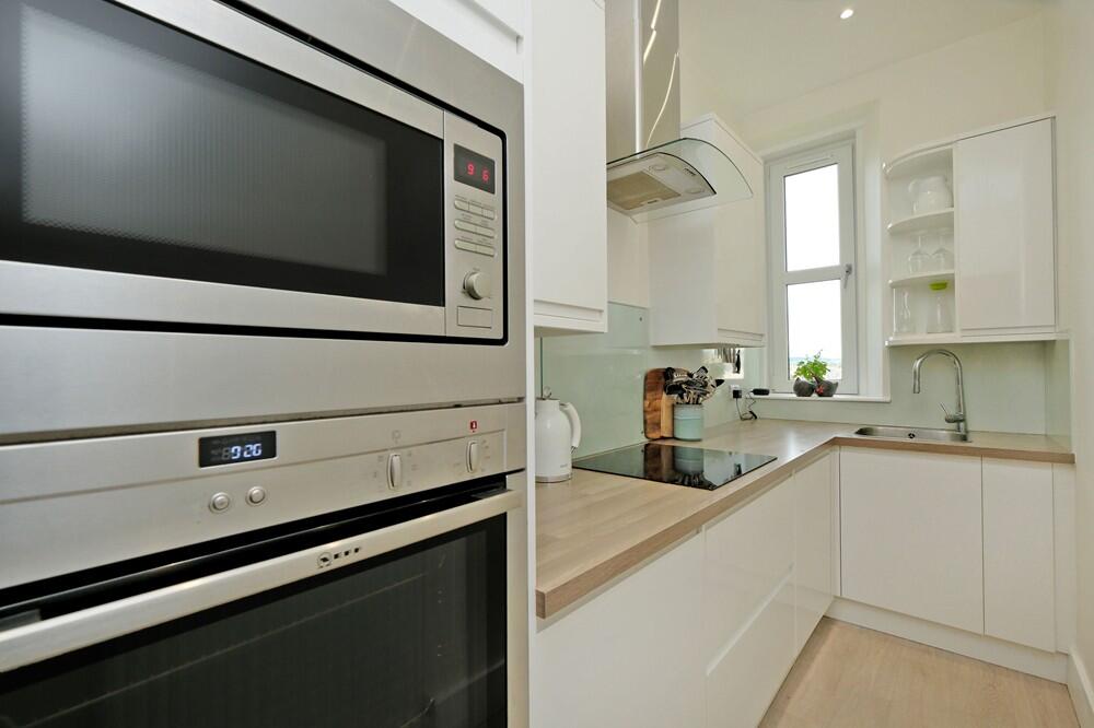 Pitstruan Place, Top Right, AB10 photo 5