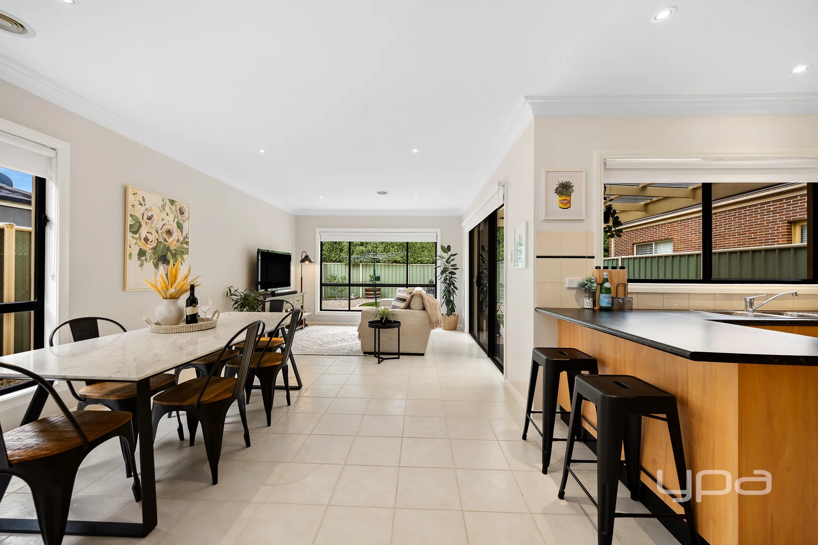 27 The Crescent, Point Cook VIC 3030 photo 5