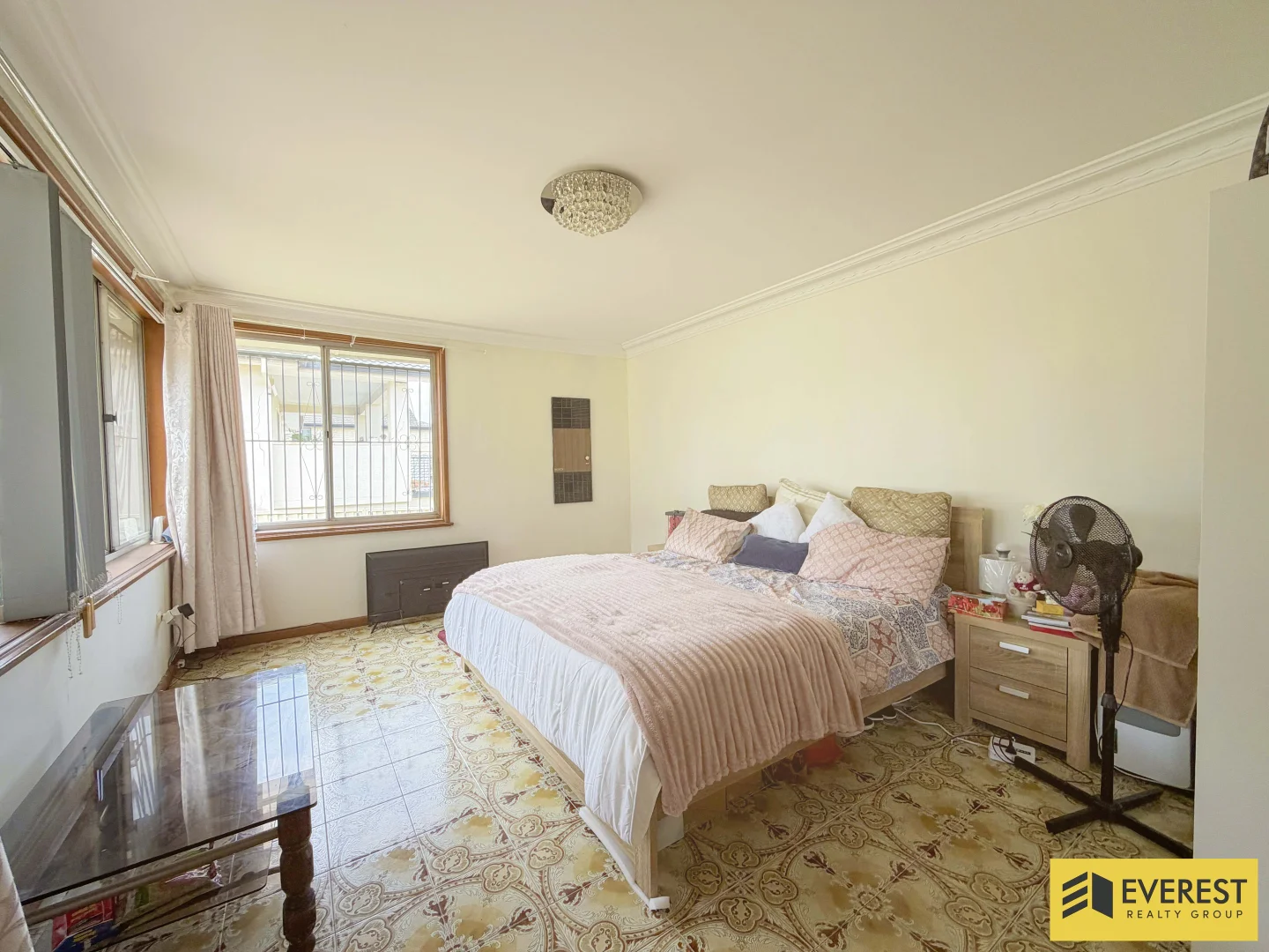 1 Coletta Place, Prestons NSW 2170 photo 5