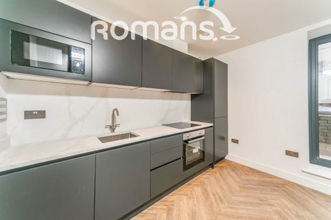Market Place, Reading, Berkshire RG1, Studio to rent