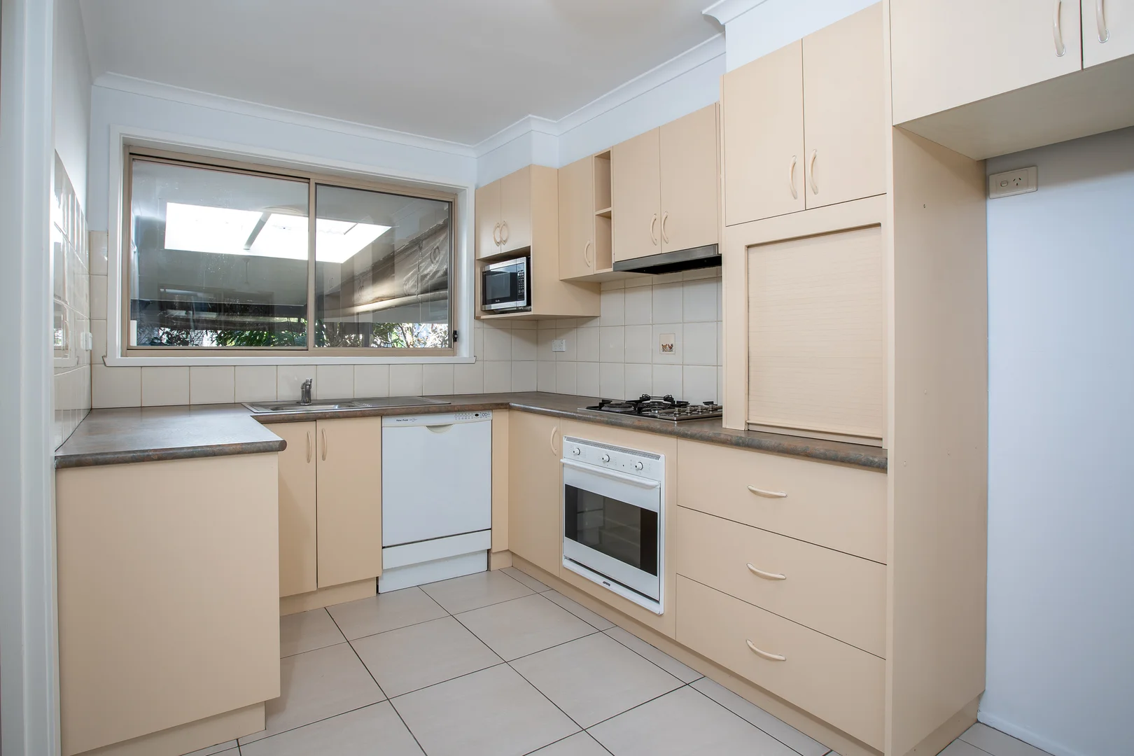 Additional image 5 of 326 Parkland Crescent, Lavington NSW 2641
