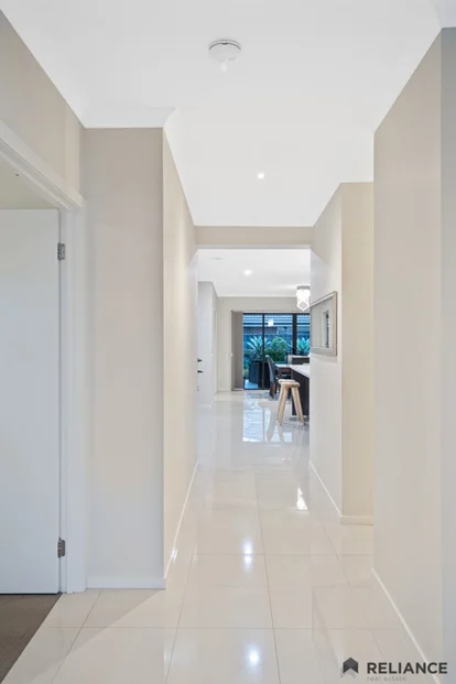 50 Poplar Boulevard, Tarneit VIC 3029 photo 3