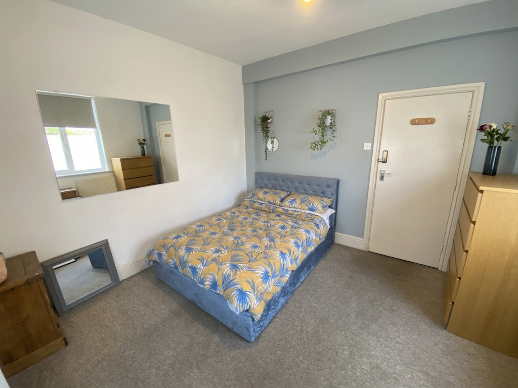 Additional image 4 of Daisy Road - 4 bed, Edgbaston, West Midlands, B16