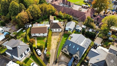 Twyniago, Pontarddulais, Swansea, City And County Of Swansea. SA4