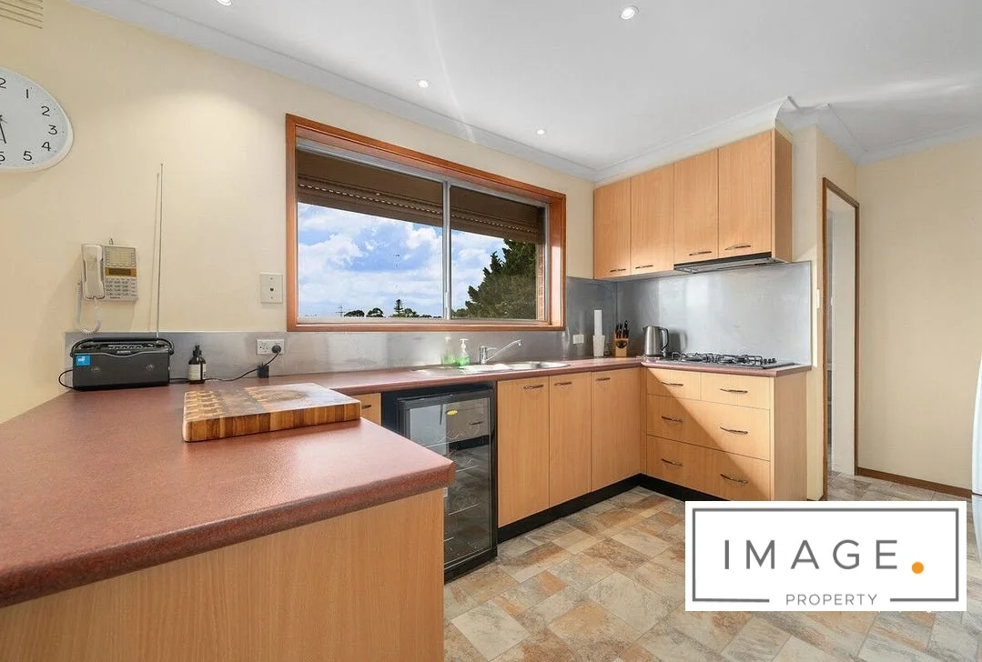 38 Valley Cres, Glenroy VIC 3046 photo 3