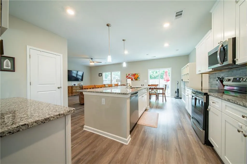 Additional image 40 of 81 Wood Hill Drive, Smiths Station, AL 36877