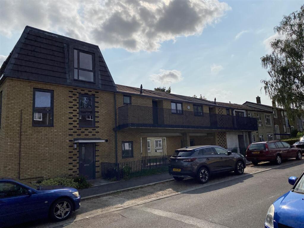 Northdown Road, Hatfield photo 4