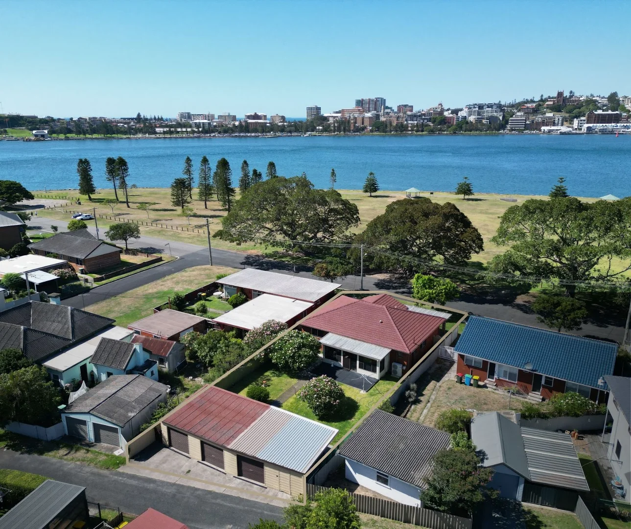 16 Wharf Crescent, Stockton NSW 2295