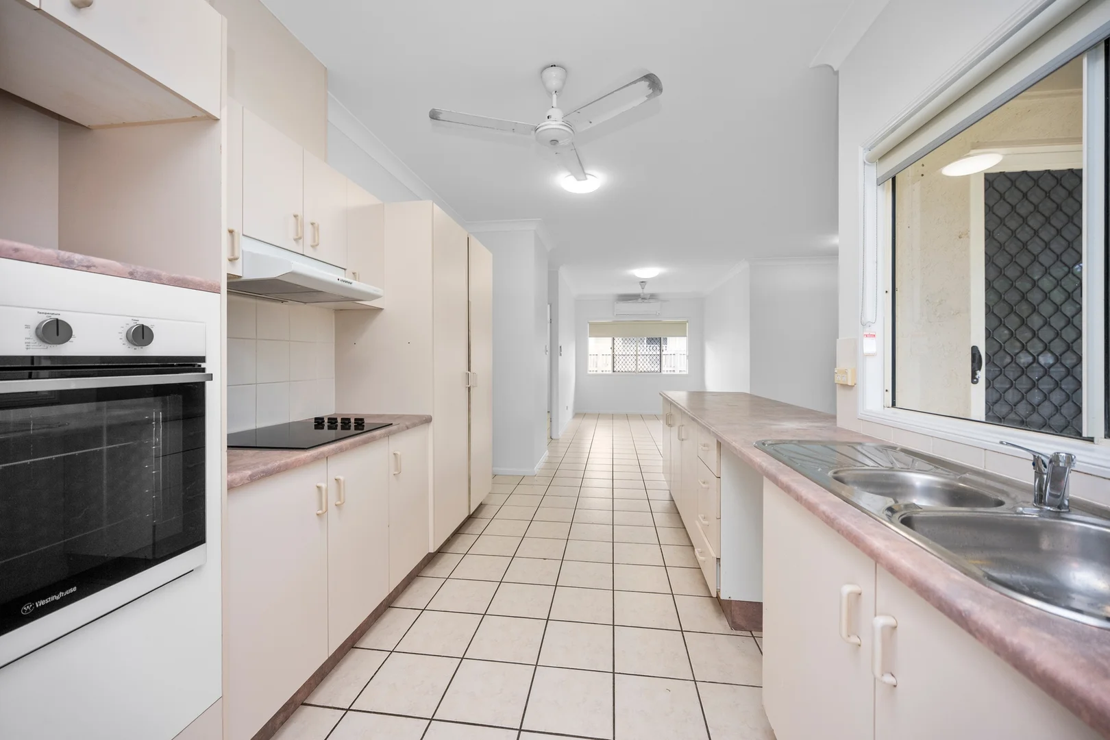 91 Florida Place, Kirwan QLD 4817 photo 3