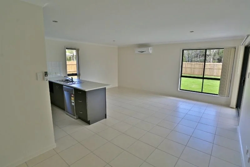 30 Beachside Circuit, Mulambin QLD 4703 photo 3