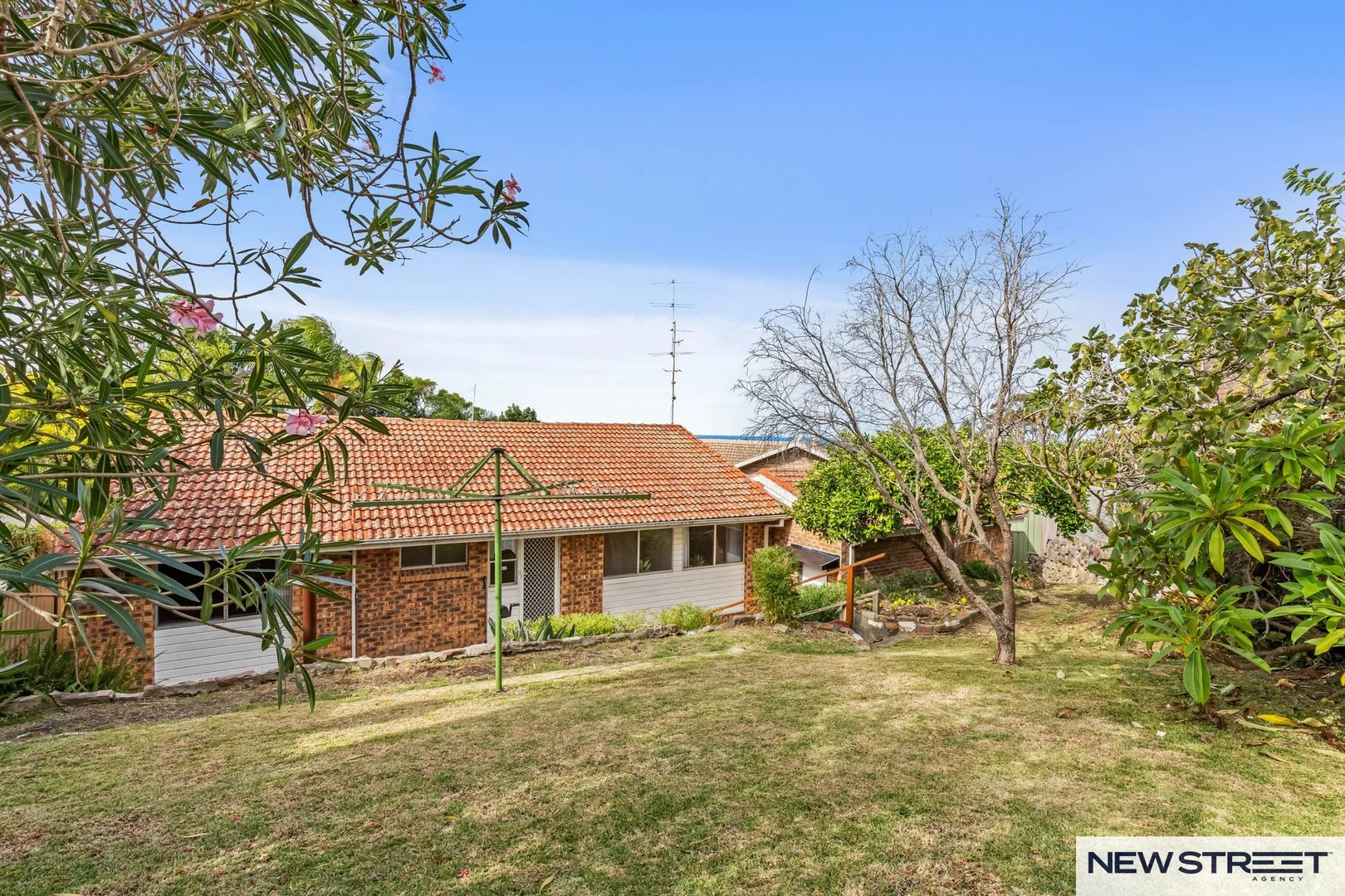 Additional image 2 of 8 Dale Close, Jewells NSW 2280