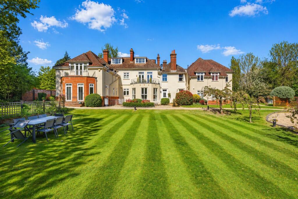 Dunstable Road, Redbourn, St. Albans, Hertfordshire, AL3