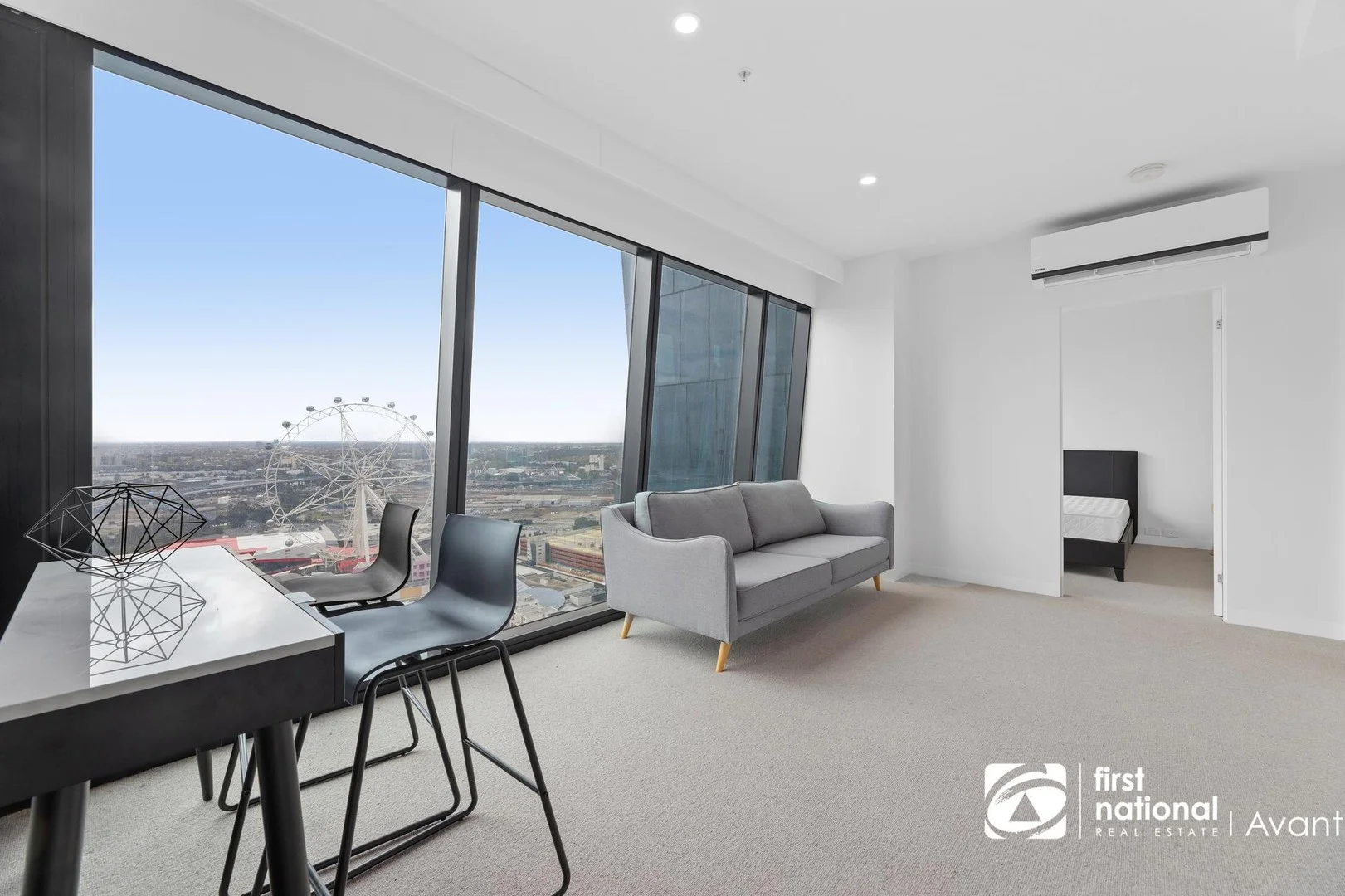 2805/8 Pearl River Road, Docklands VIC 3008