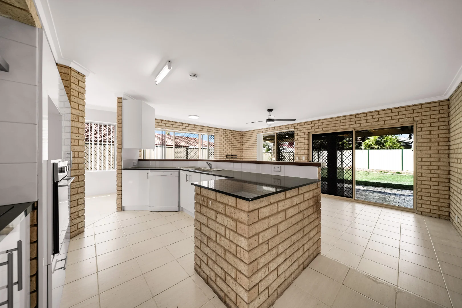 Additional image 10 of 64 Discovery Drive, Thornlie WA 6108