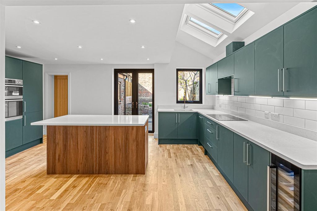 Additional image 7 of 4 bed end terrace house for saleVyner Street, York YO31