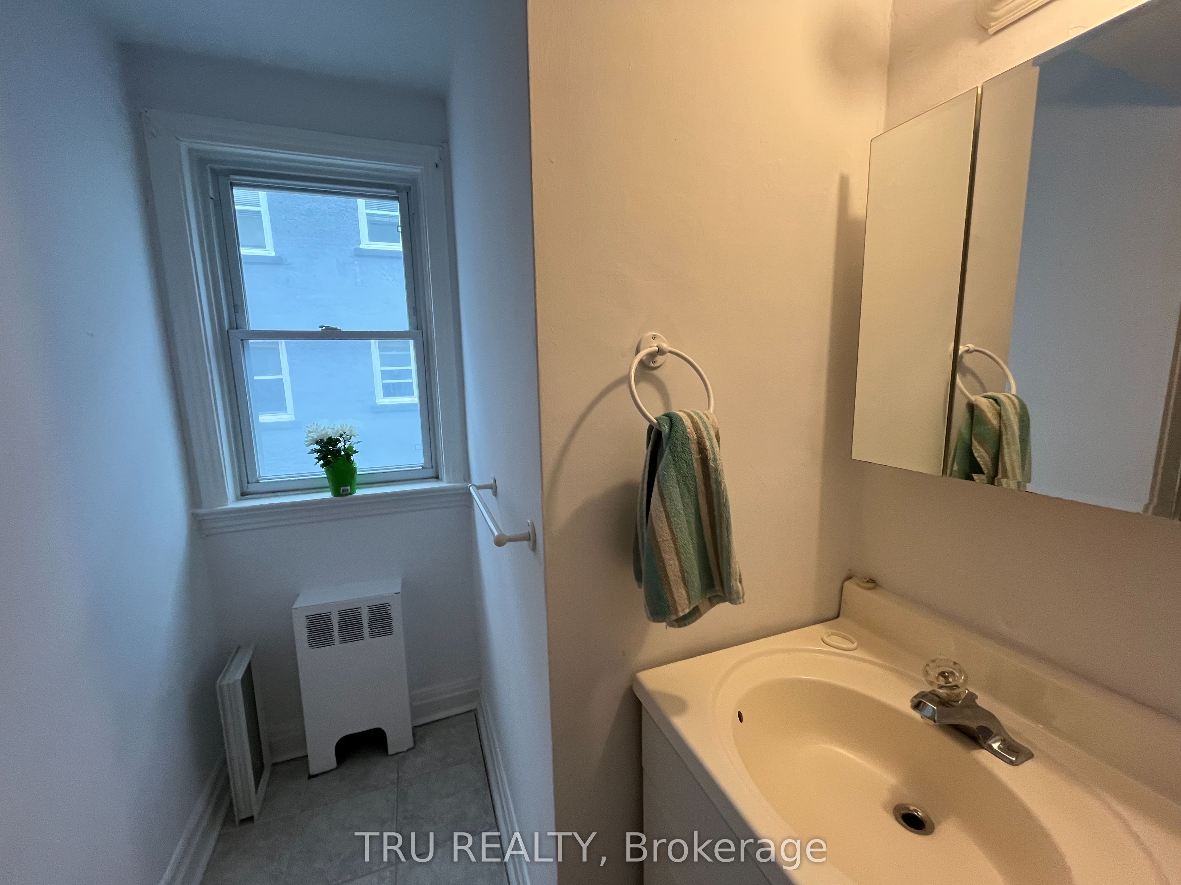 Additional image 6 of 3-384 Blake Boulevard, Ottawa, ON, K1L 6L2