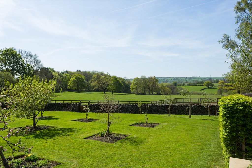 Additional image 45 of 6 bed detached house for saleHowhill Quarry Road, Beckwithshaw, Harrogate, North Yorkshire HG3