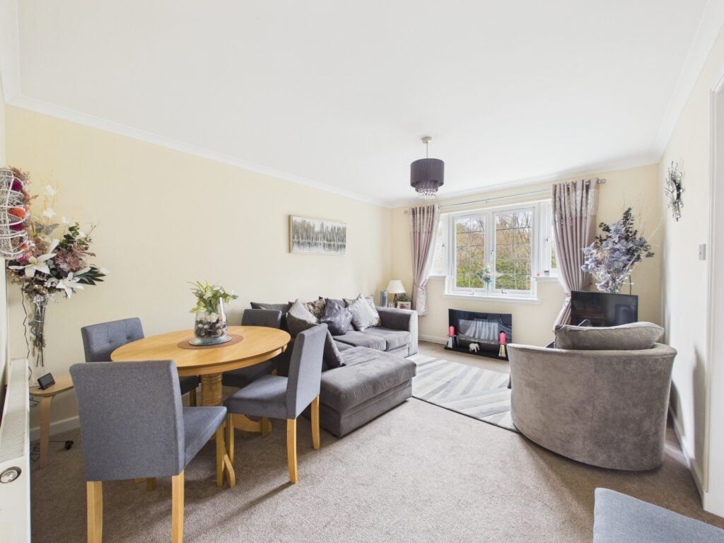 Additional image 2 of 2 bed flat for saleBurnvale Place, Livingston EH54