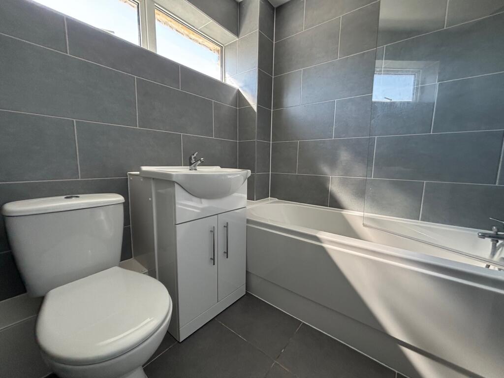 Additional image 7 of Heathy Rise, B32