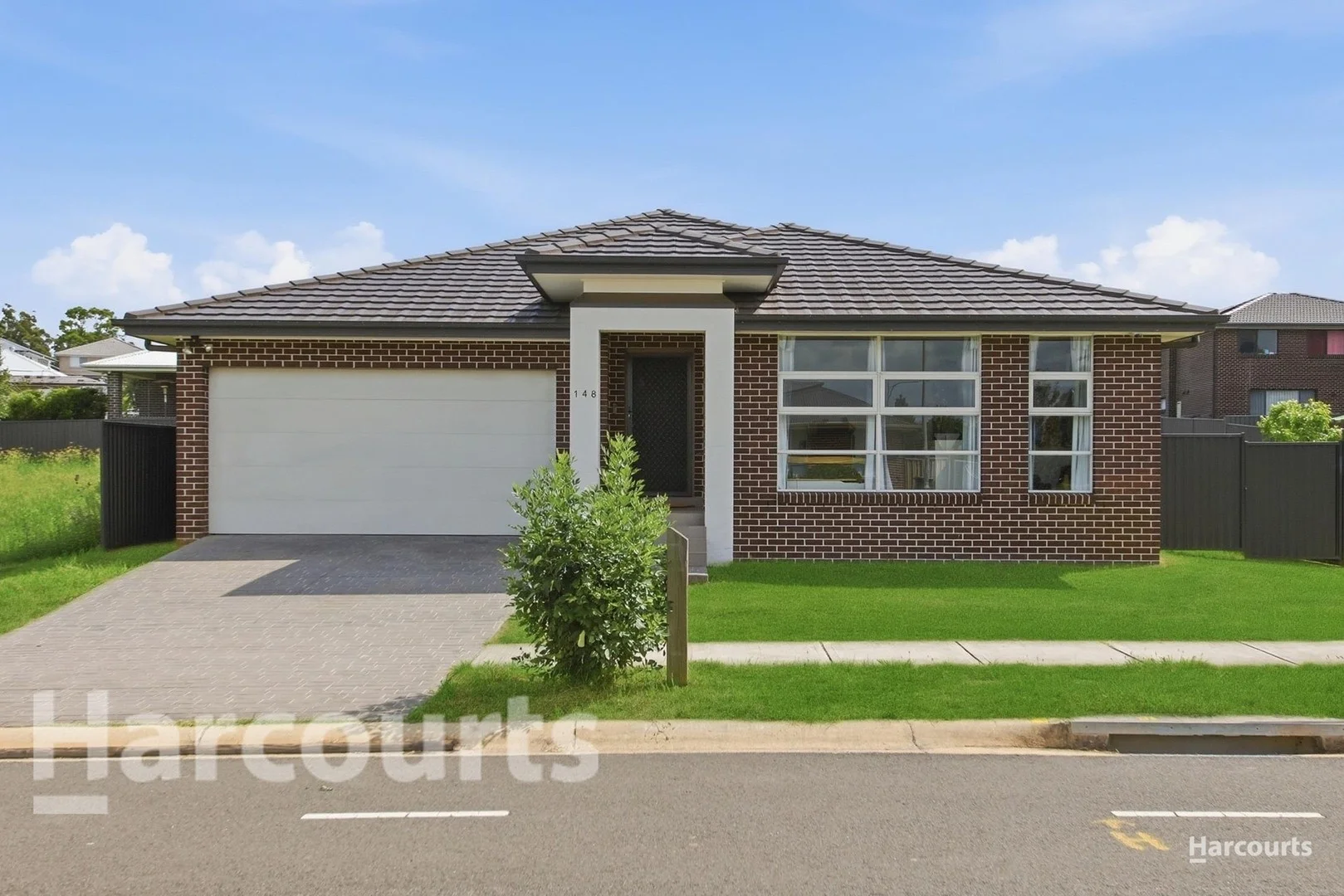 148 Hampshire Boulevarde, Spring Farm NSW 2570