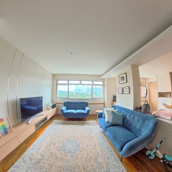 30A Holland Close