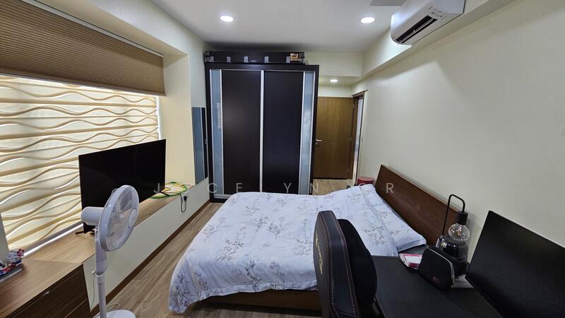 Additional image 5 of 12 Loyang Besar Close