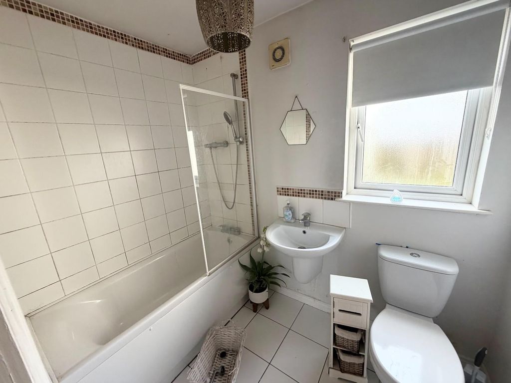 3 bed terraced house for saleThe Old Fort, Strathfoyle, Derry BT47