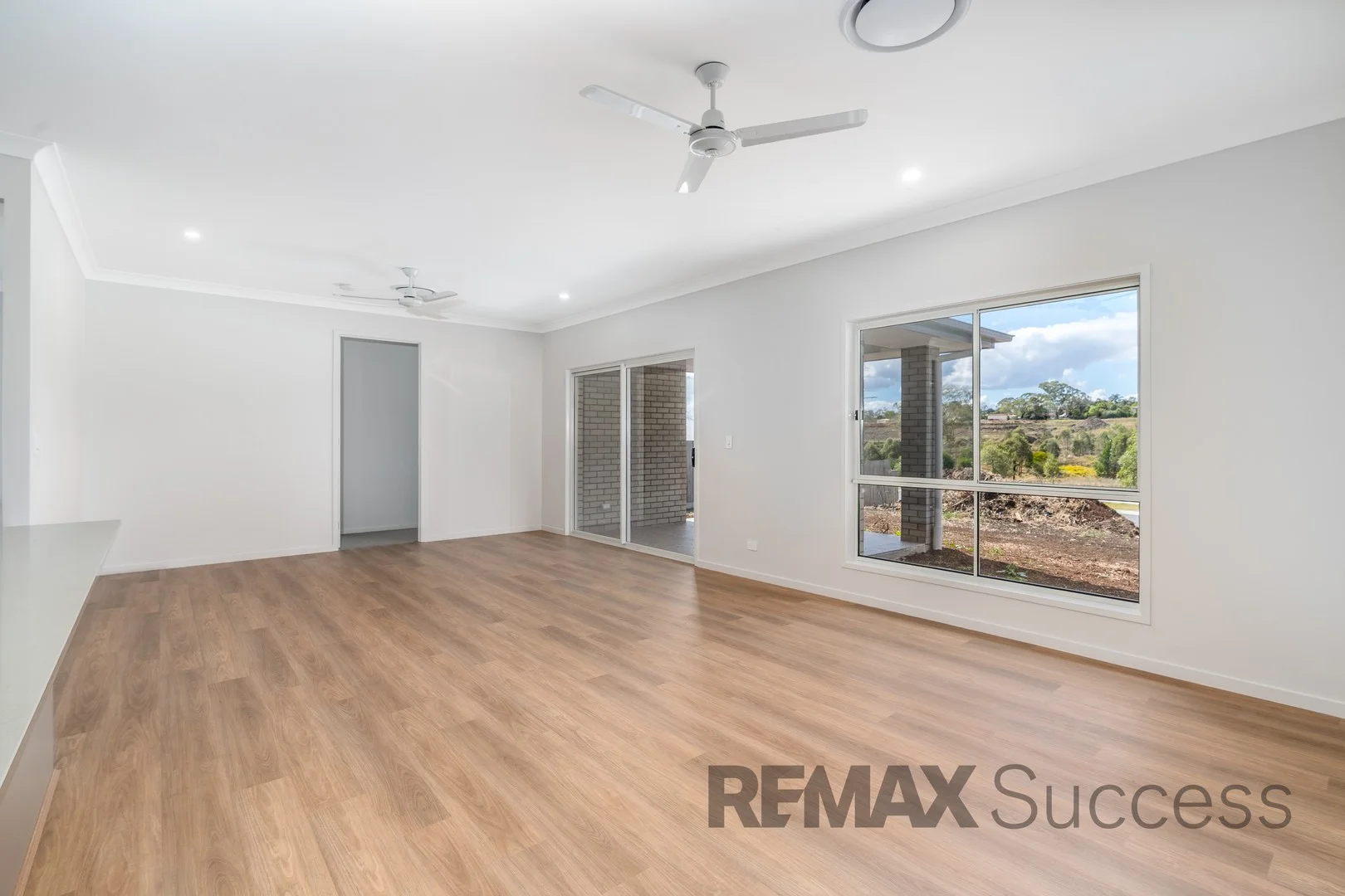 4 Fir Tree Drive, Cotswold Hills QLD 4350