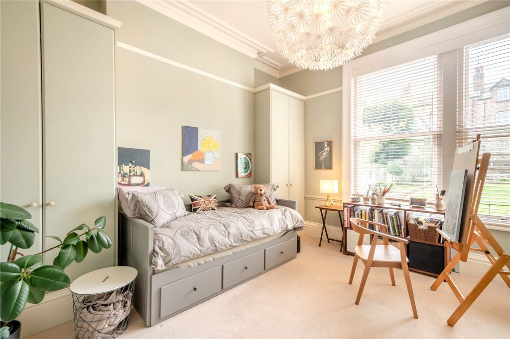Additional image 11 of 3 bed flat for salePark Avenue, Harrogate, North Yorkshire HG2