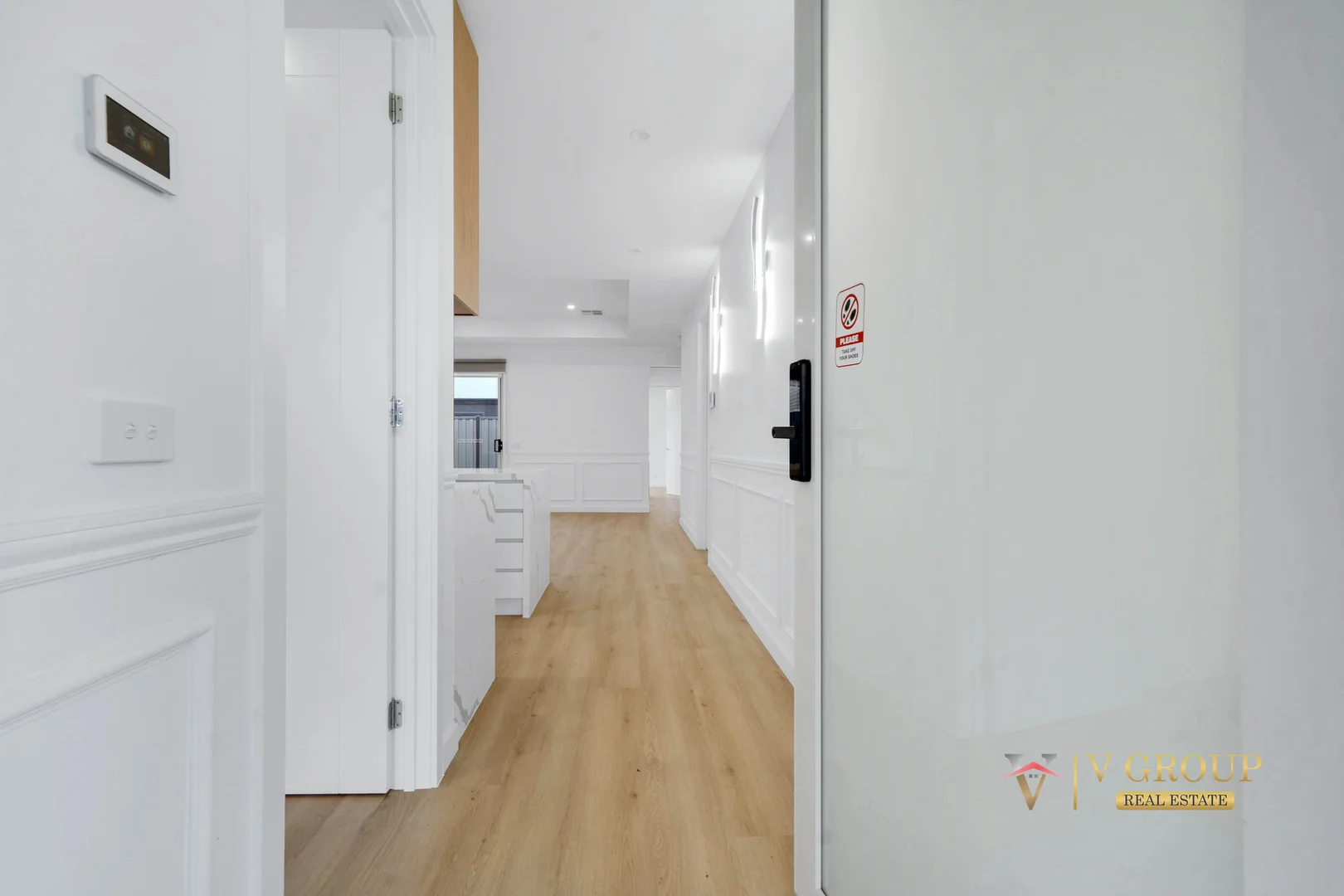 8 Slender Way, Mickleham VIC 3064 photo 4