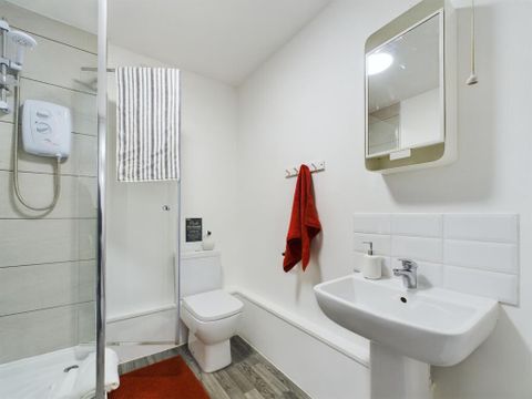 Seaford Road, Salford M6, Room to rent