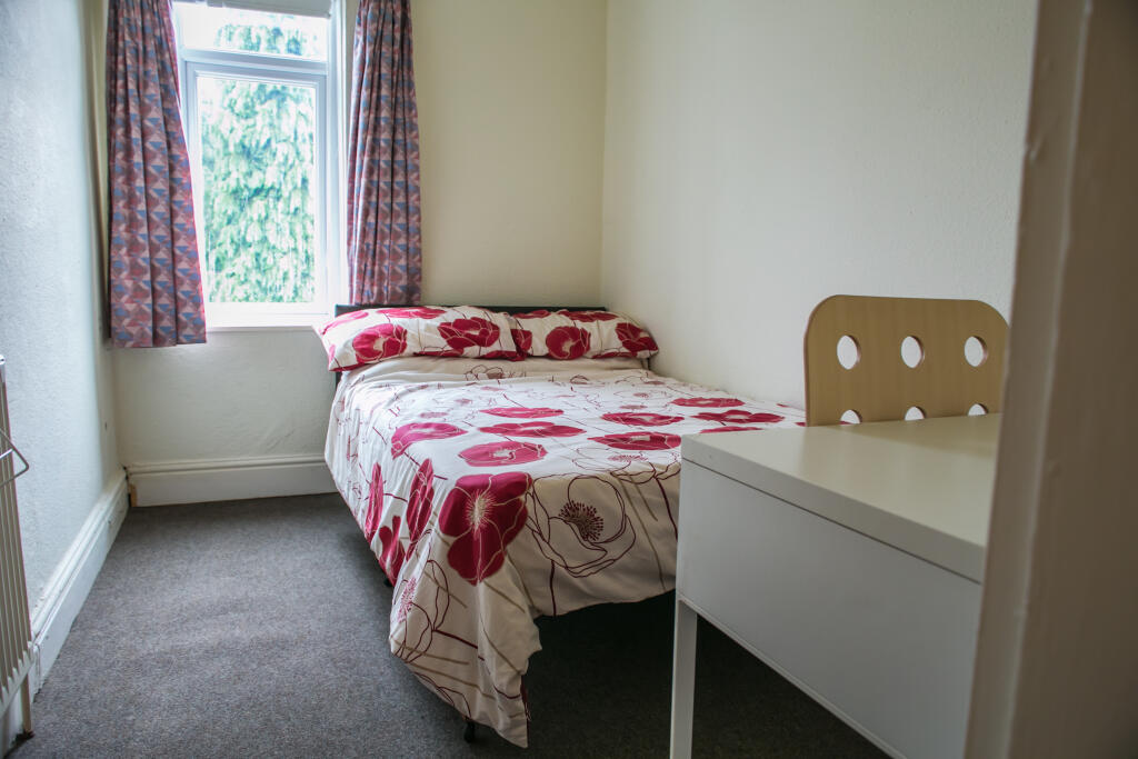 Additional image 5 of Harold Road - 4 bed, Edgbaston, West Midlands, B16