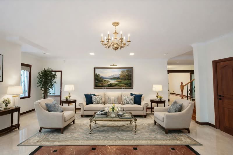Coldstream Avenue photo 2