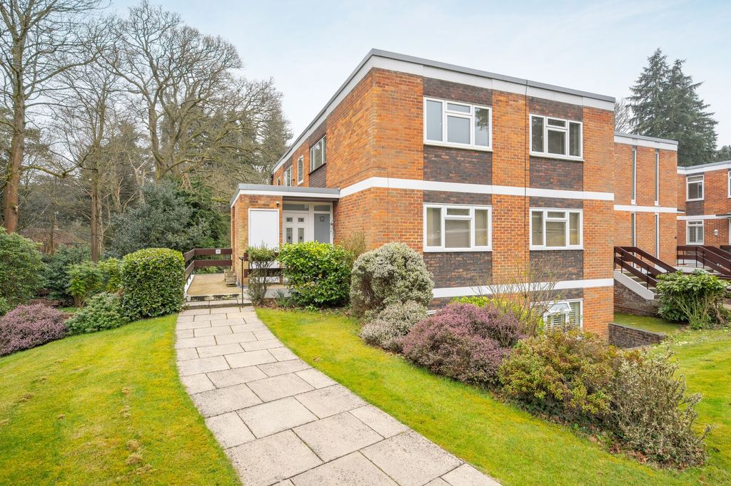 3 bed flat for saleKnole Wood, Sunningdale SL5