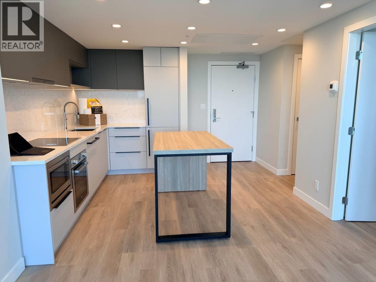 270X 567 EMERSON STREET