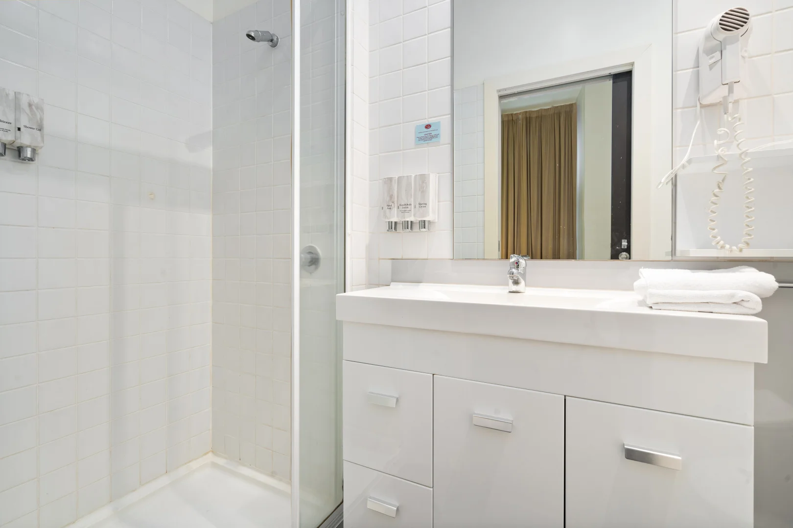 Additional image 5 of 304/18-20 Bank Pl, Melbourne VIC 3000