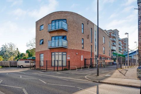 Roxeth Green Avenue, Harrow HA2