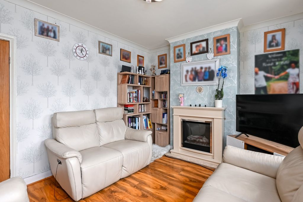 Additional image 4 of 3 bed terraced house for saleLucas Avenue, York YO30