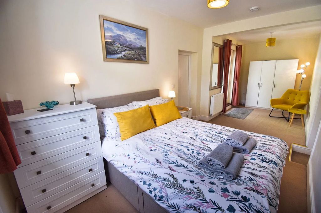 Additional image 9 of 3 bed flat for saleSt Mary's Hill, Tenby SA70