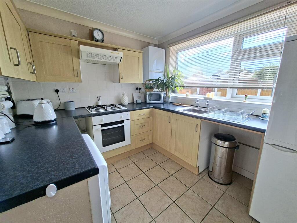 Romford Close, Sheldon, Birmingham photo 5