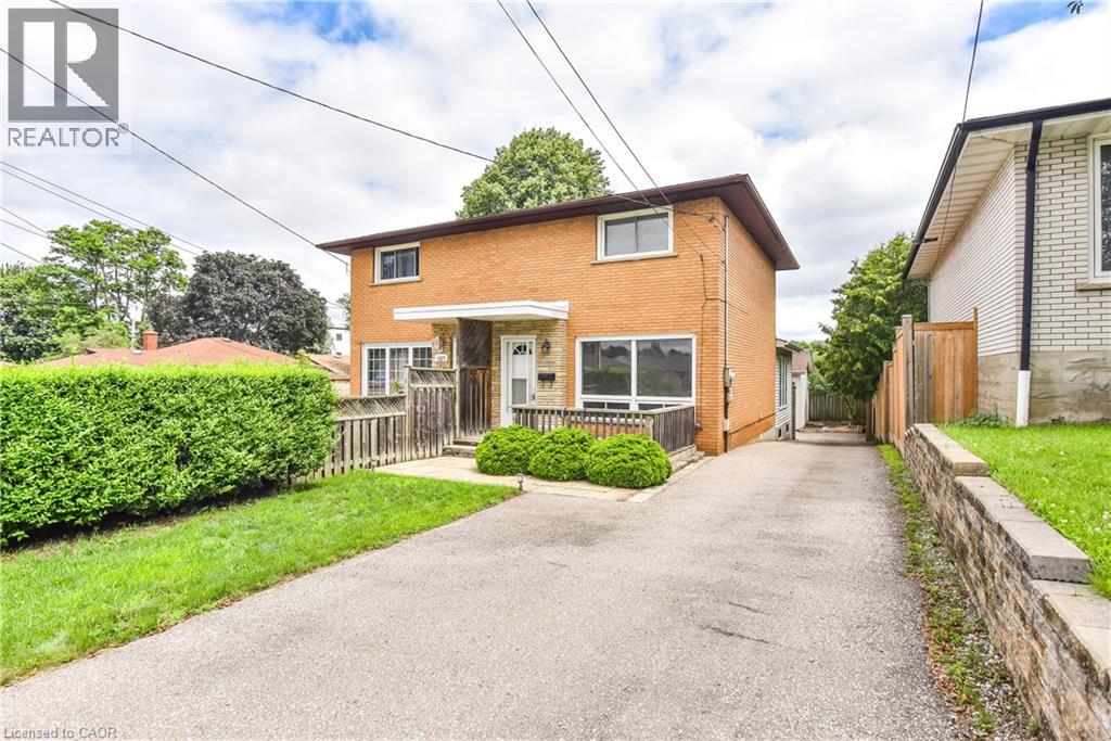 1027 Bernhardt Street, Cambridge, ON, N3H 2X9 photo 2