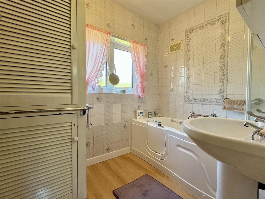 Additional image 19 of Beeches Drive, Birmingham