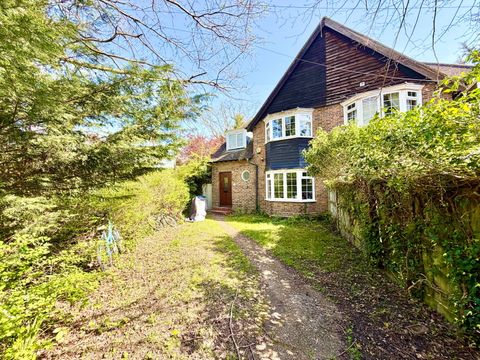 Cool Oak Lane, Kingsbury, London NW9