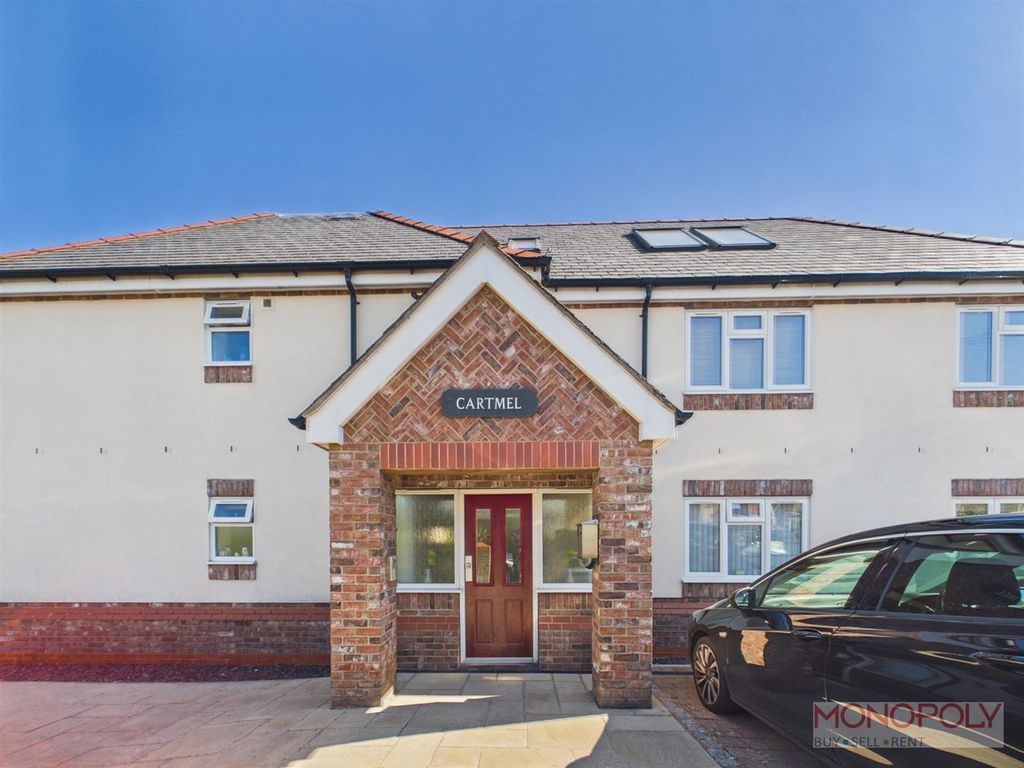 2 bed flat for saleChester Road, Gresford, Wrexham LL12