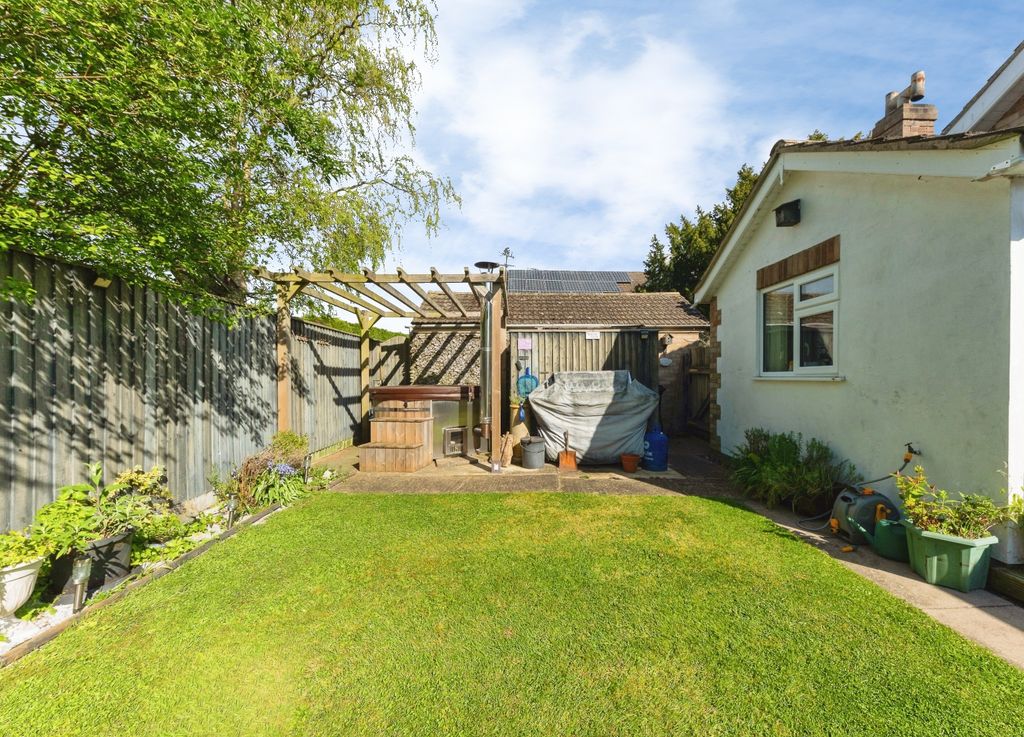 Additional image 17 of 2 bed detached bungalow for saleSea Dyke Way, Grimsby DN36