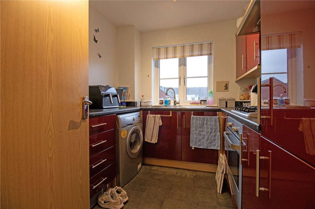 Additional image 4 of 2 bed flat for salePintail Close, Scunthorpe DN16