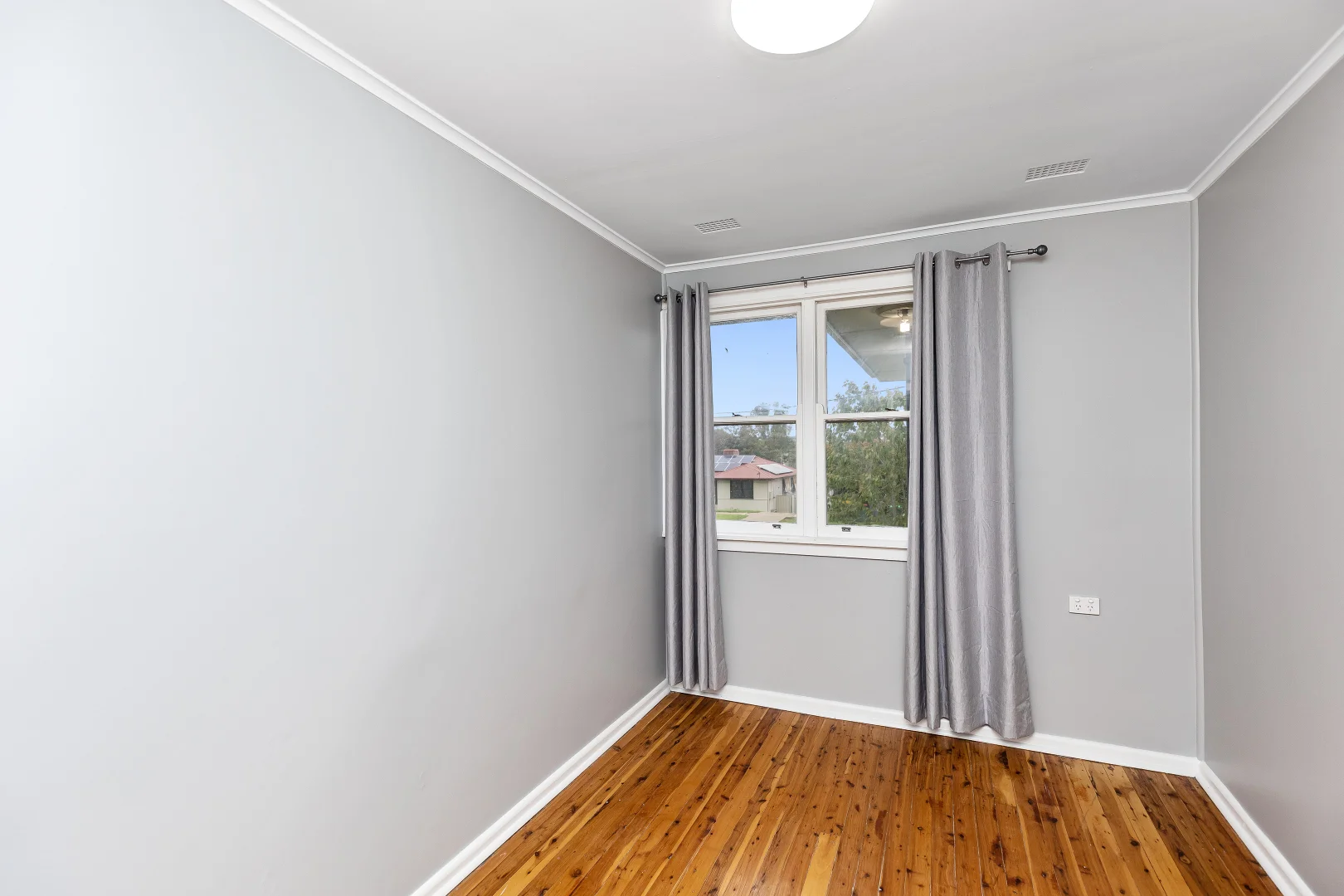 Additional image 12 of 31 Gilmore Avenue, Mount Austin NSW 2650